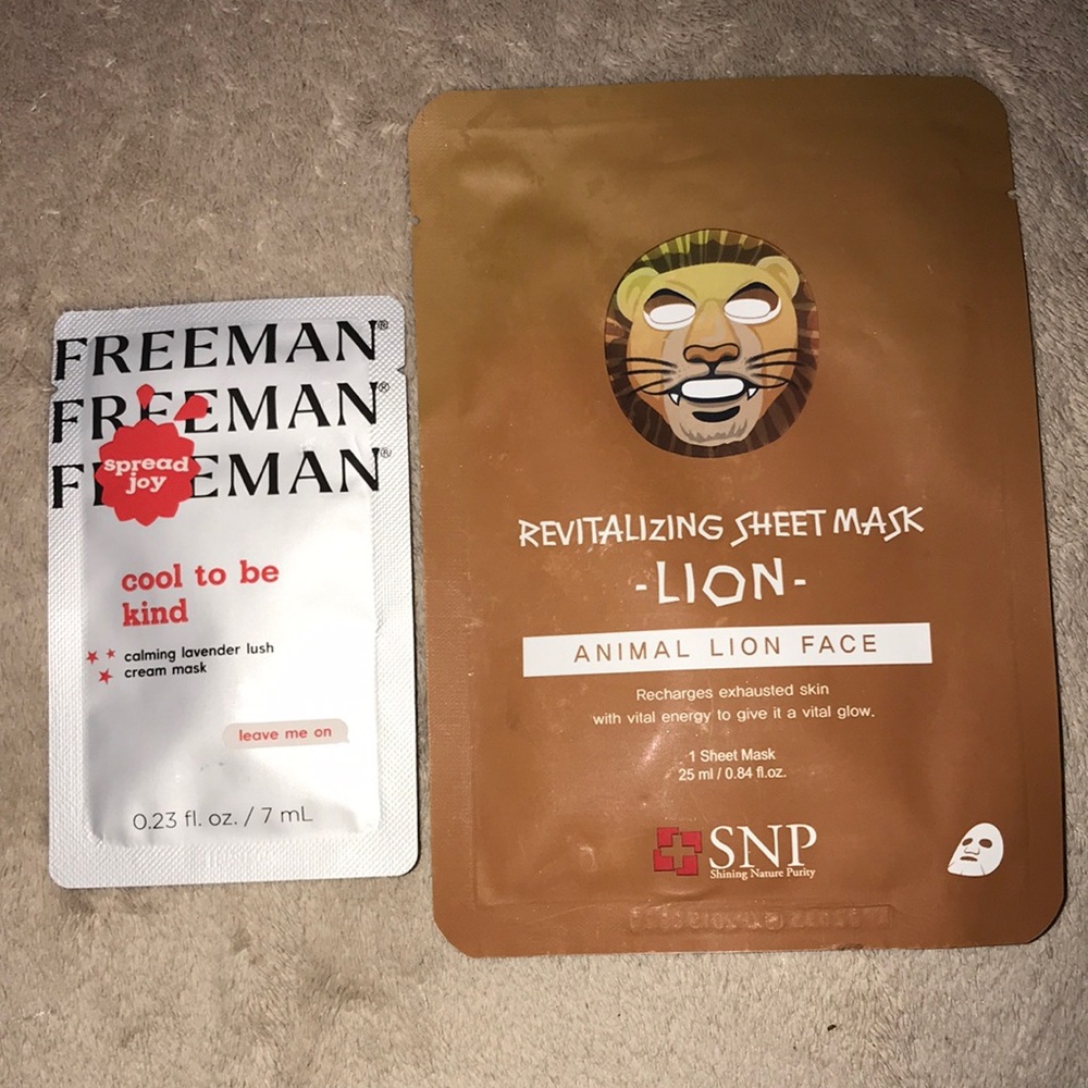 Bundle of two face masks New sealed in packaging 💕
